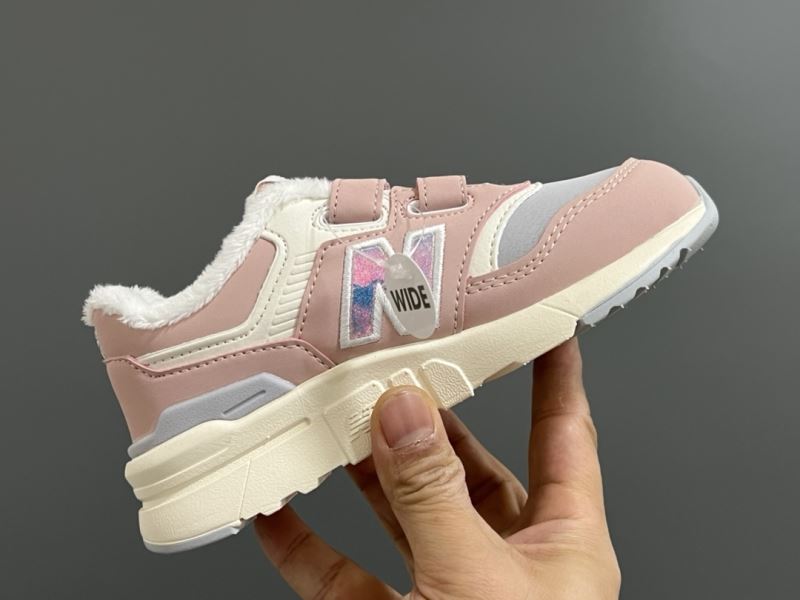 NEW BALANCE SHOES